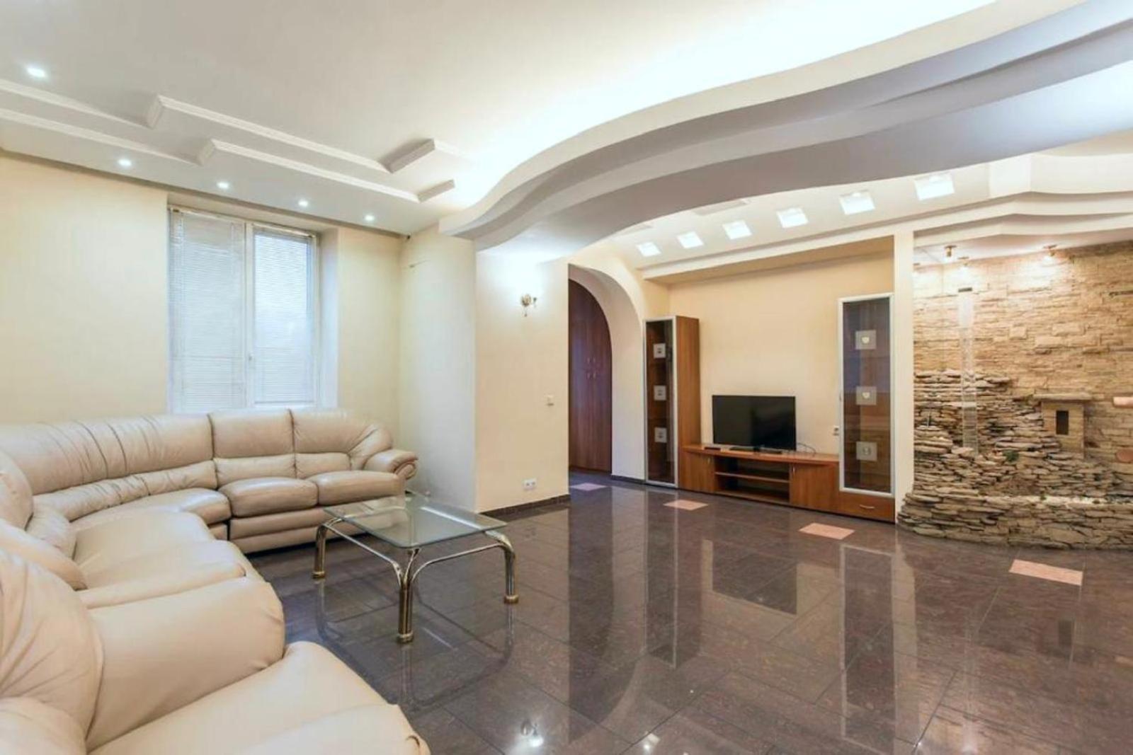 Large 3-room With Panoramic Views And On-site Parking Included Apartamento