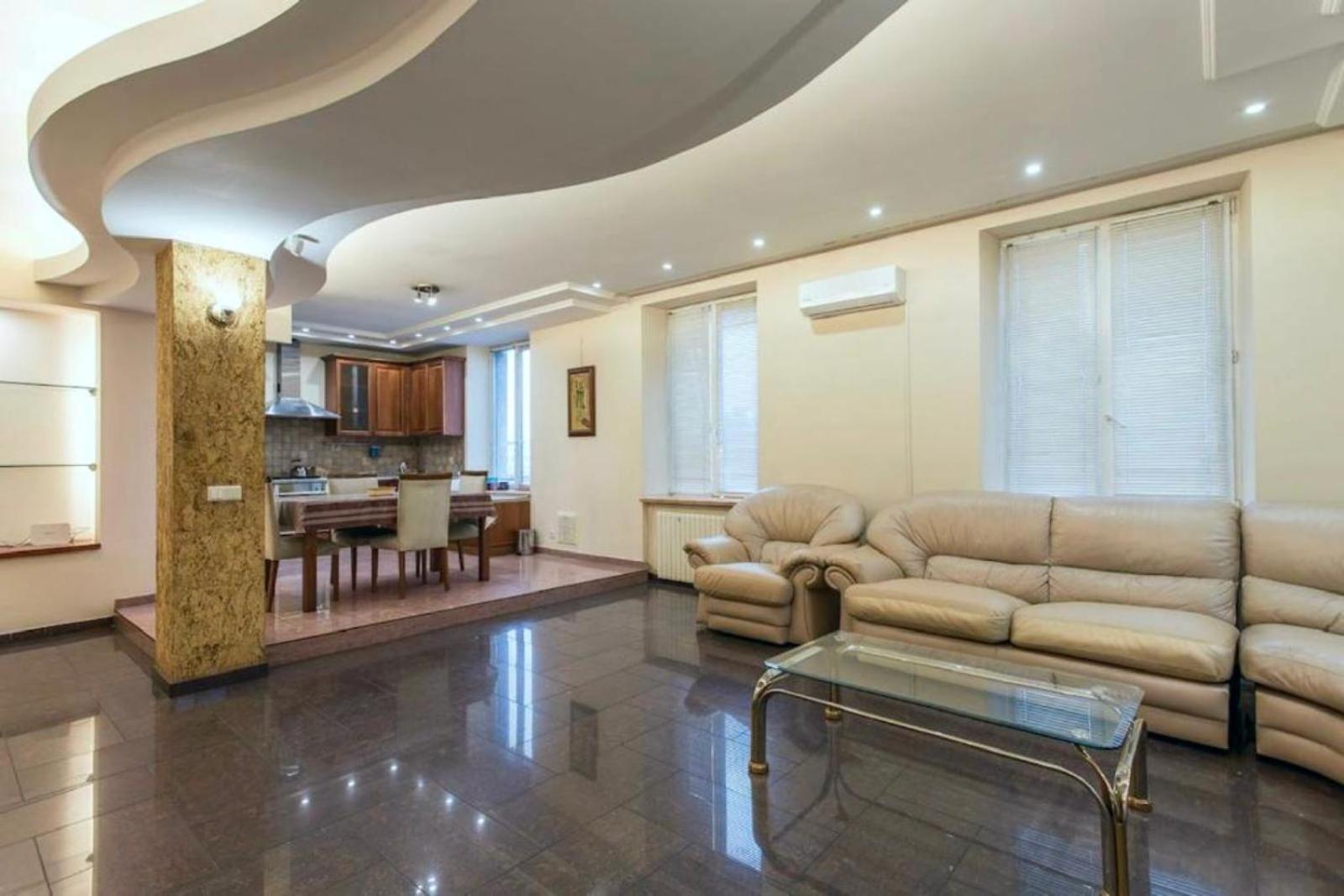 Large 3-room With Panoramic Views And On-site Parking Included Apartamento *